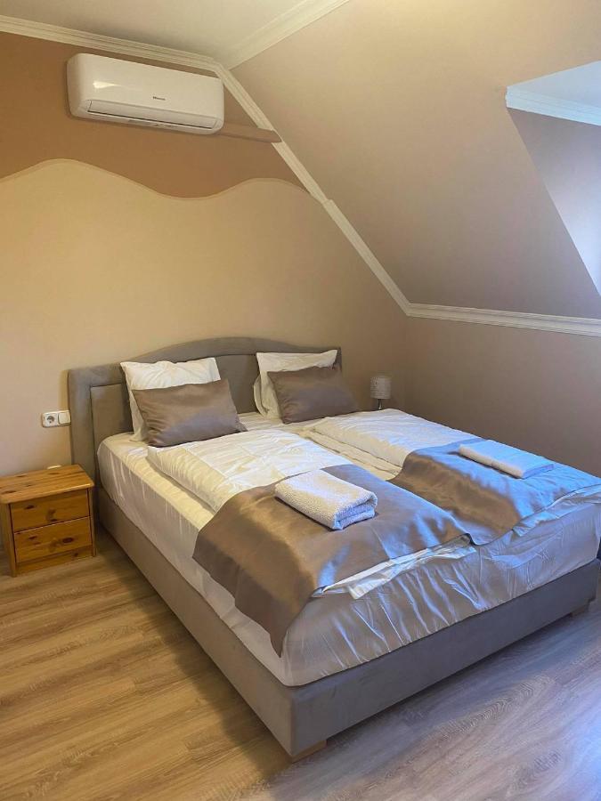 Bed and Breakfast La Curia Panzio Dunaszeg Экстерьер фото