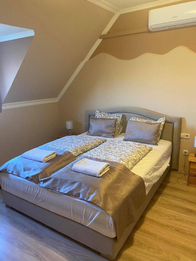 Bed and Breakfast La Curia Panzio Dunaszeg Экстерьер фото
