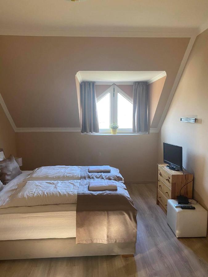 Bed and Breakfast La Curia Panzio Dunaszeg Экстерьер фото