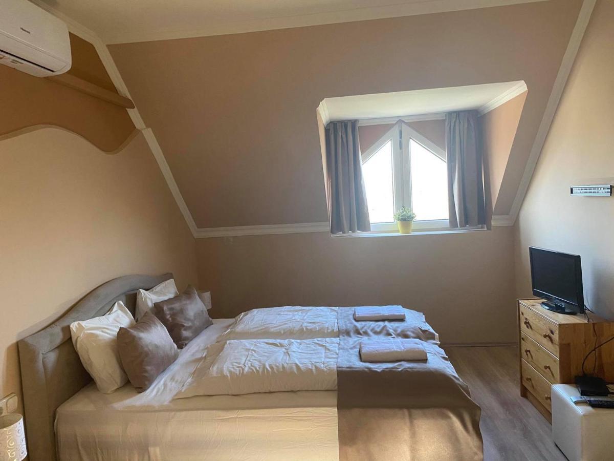 Bed and Breakfast La Curia Panzio Dunaszeg Экстерьер фото